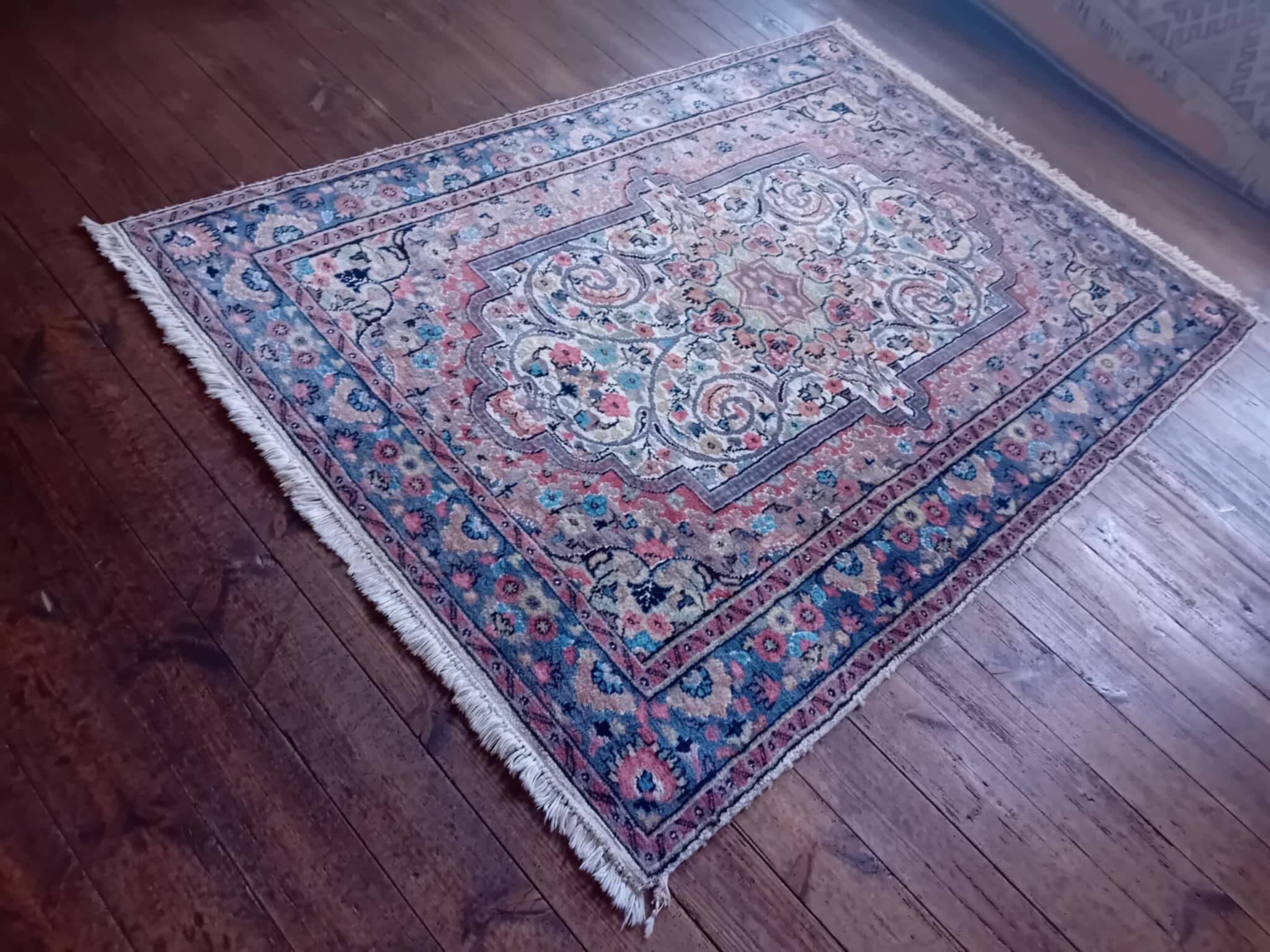 Handmade Pakistani Punjabi Rug 187x129cm