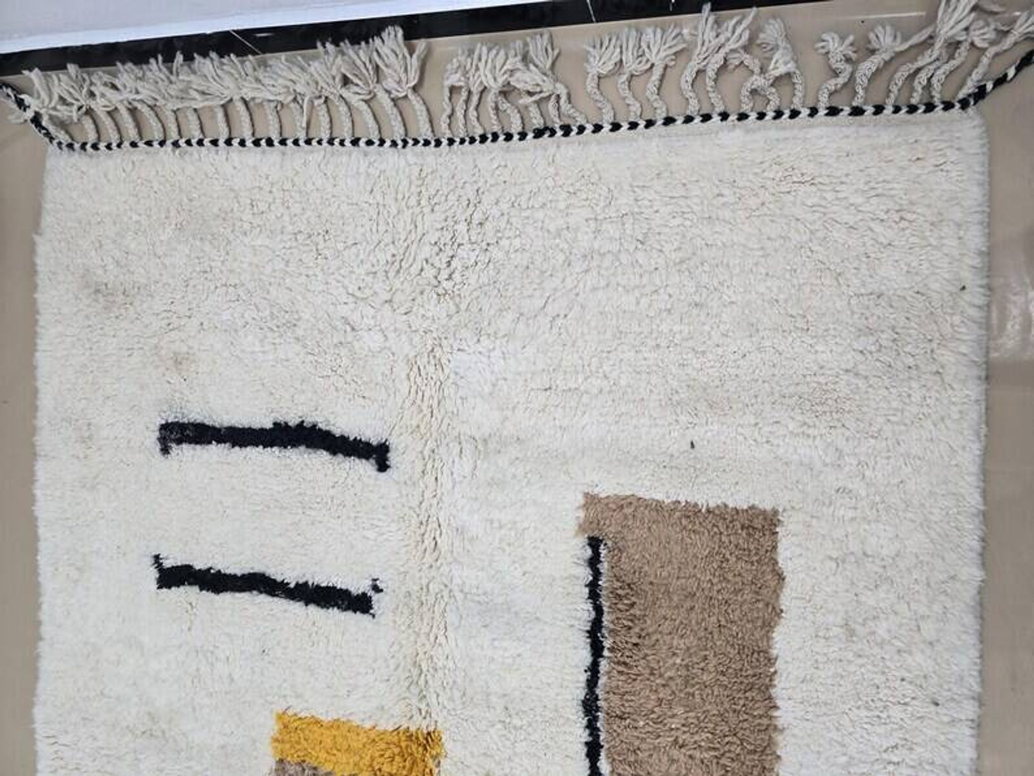 Handmade wool rug 250cmx150cm