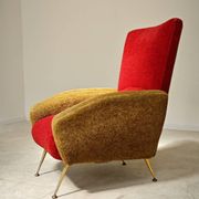 Fauteuil tissu rouge et jaune moutarde style bouclette 1970