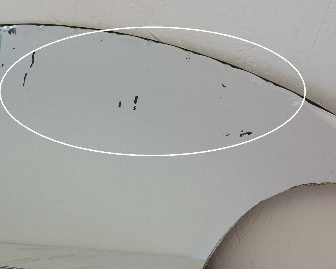 Bevelled mirror 63 cm