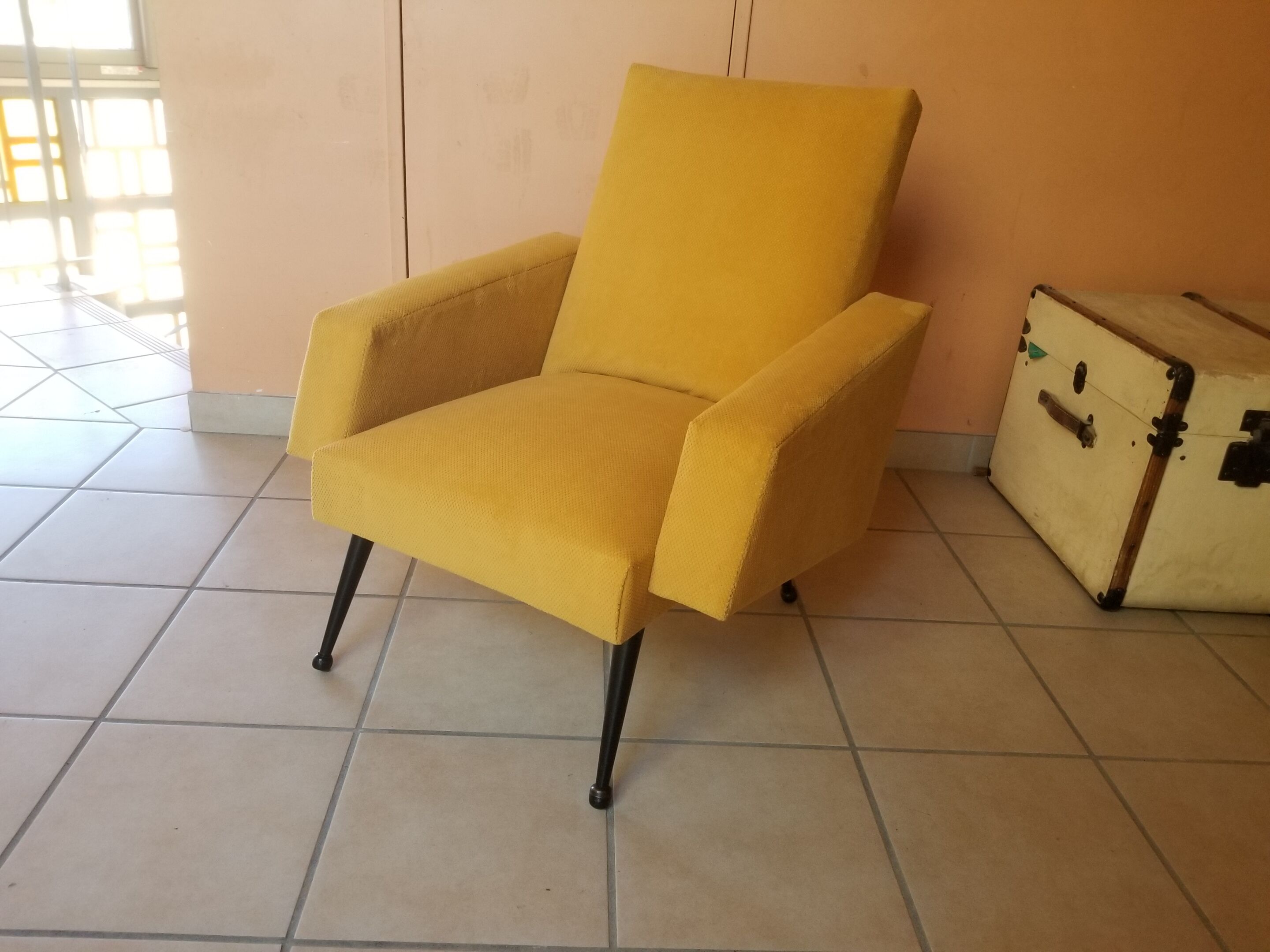 Wine armchair 60s fully restored