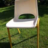 Chaise d'écolier