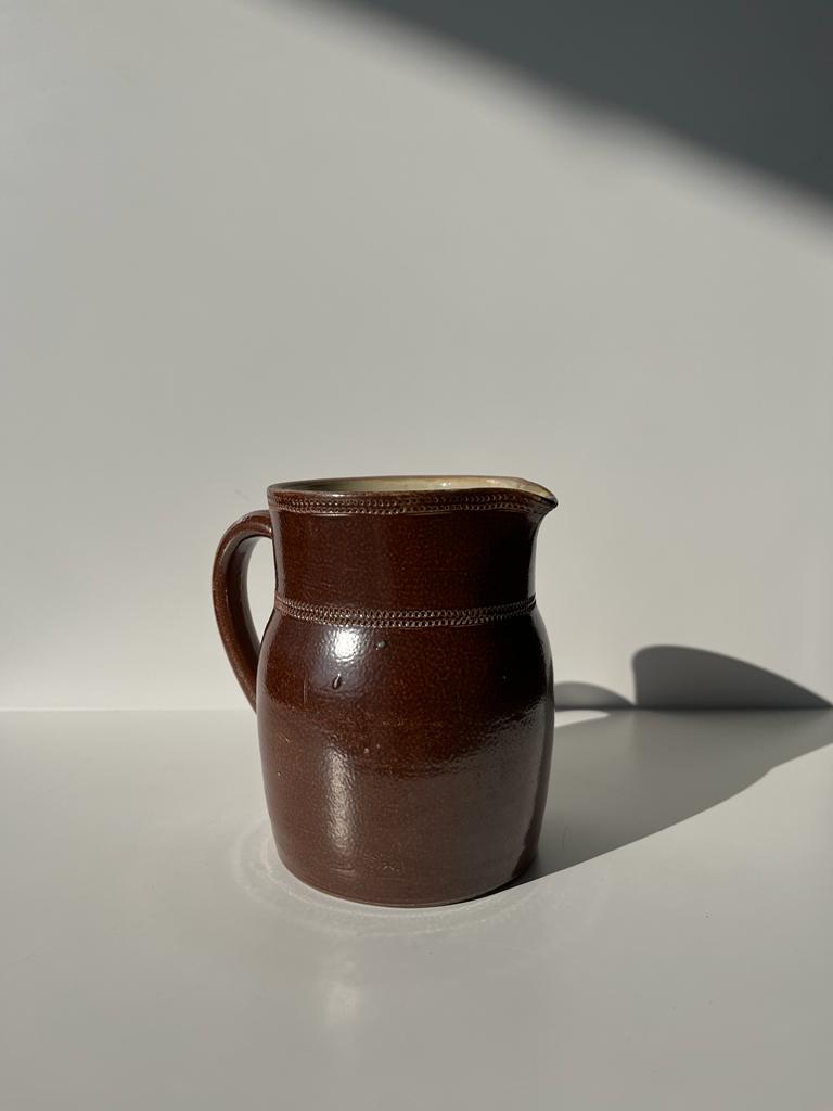 Brown ceramic pitcher H: 20 cm