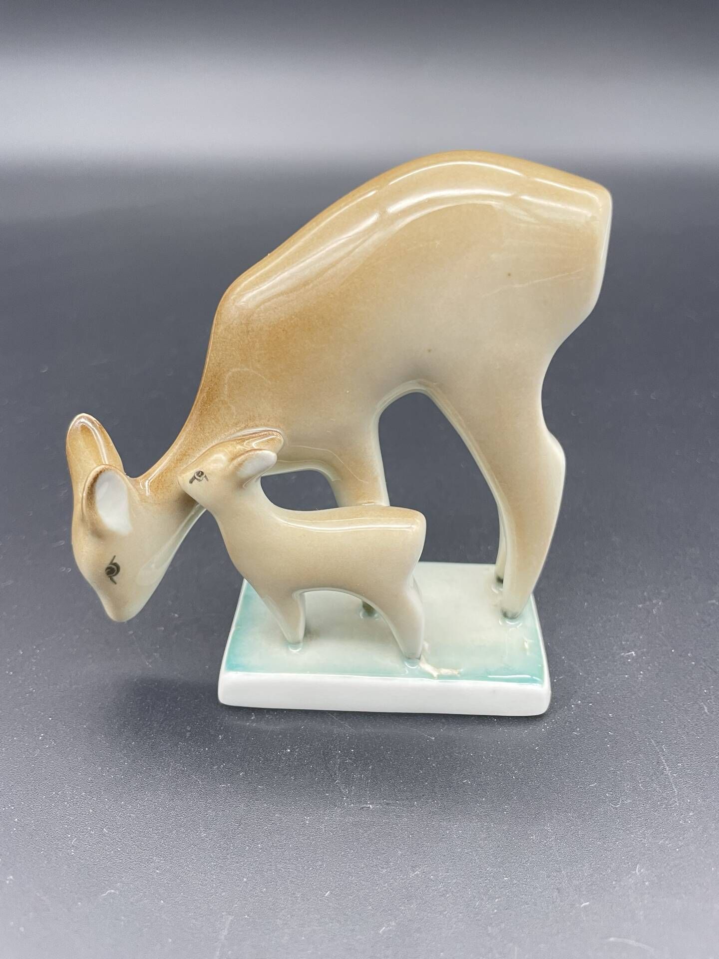 Doe and her fawn in Zsolnay porcelain Pécs – Vintage Hungarian years