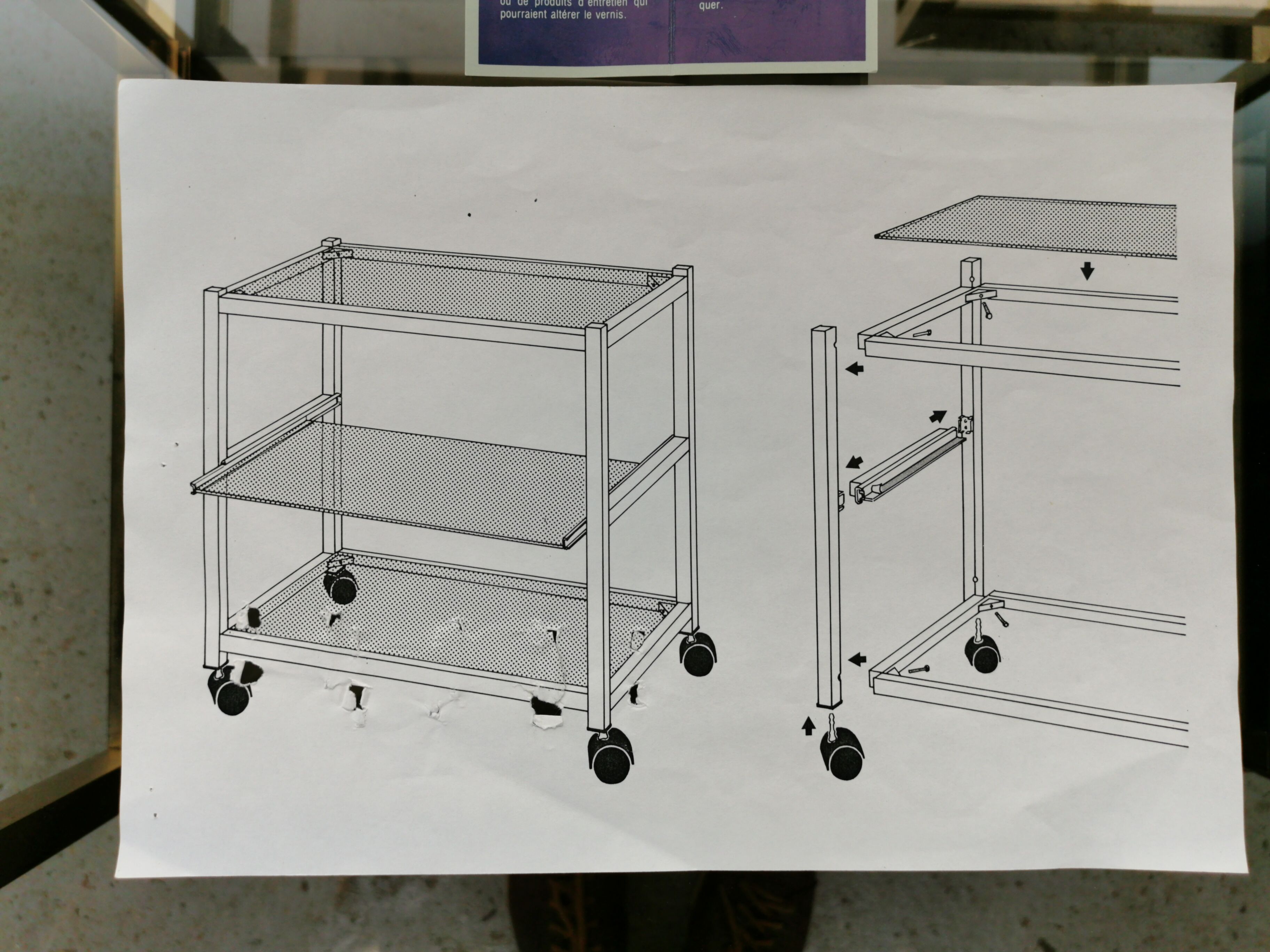 Serving table in brass and glass