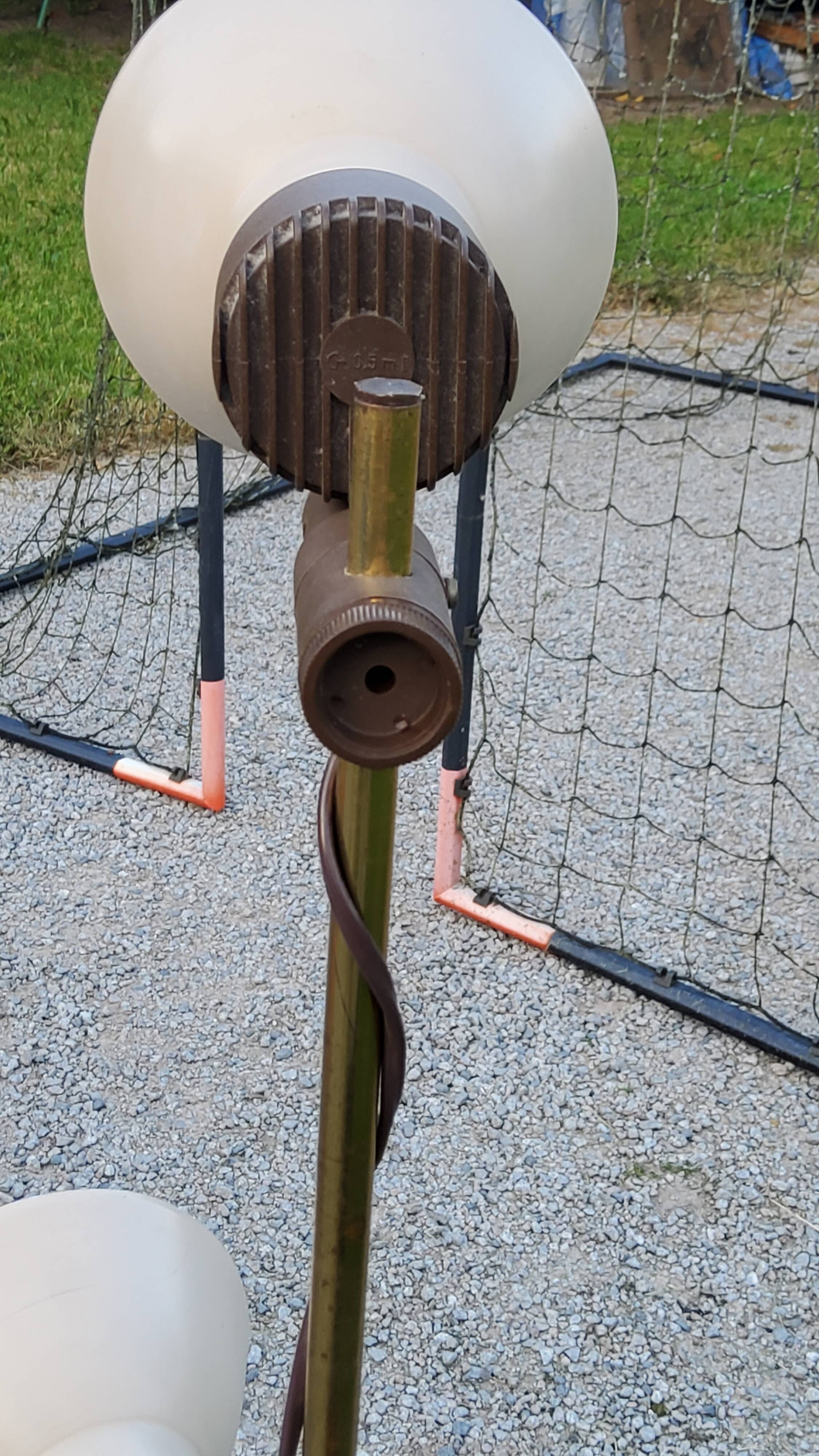 Floor lamp of the 70s in gilded brass lacquered beige metal and brown plastic 2 spots