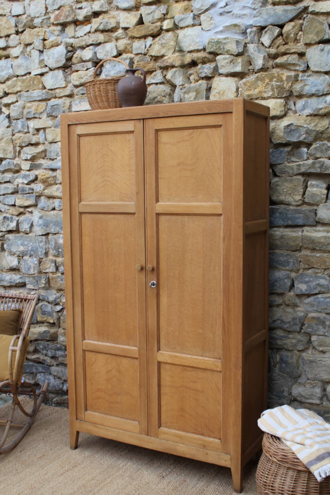 Armoire parisienne 