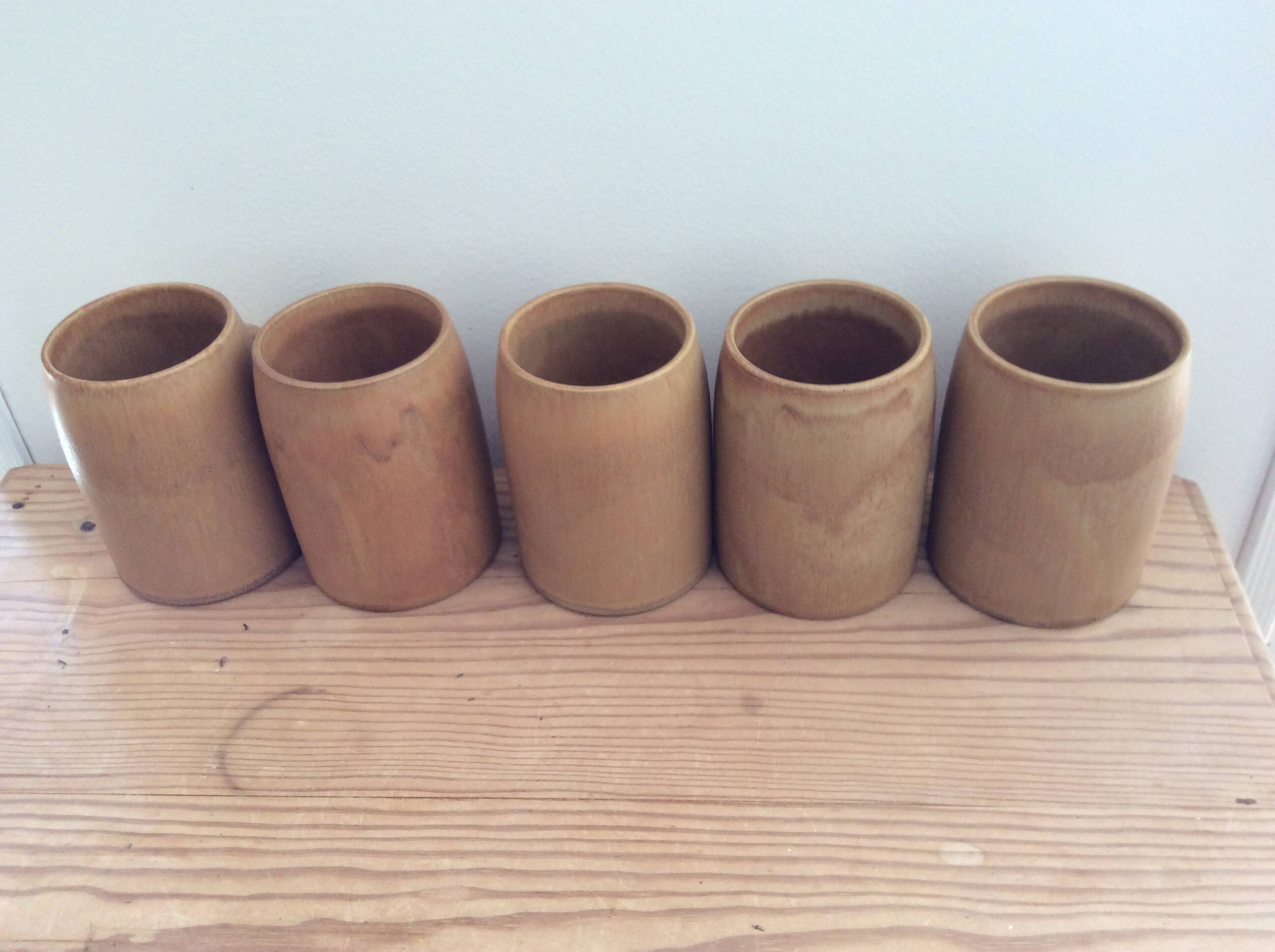 5 stoneware mugs