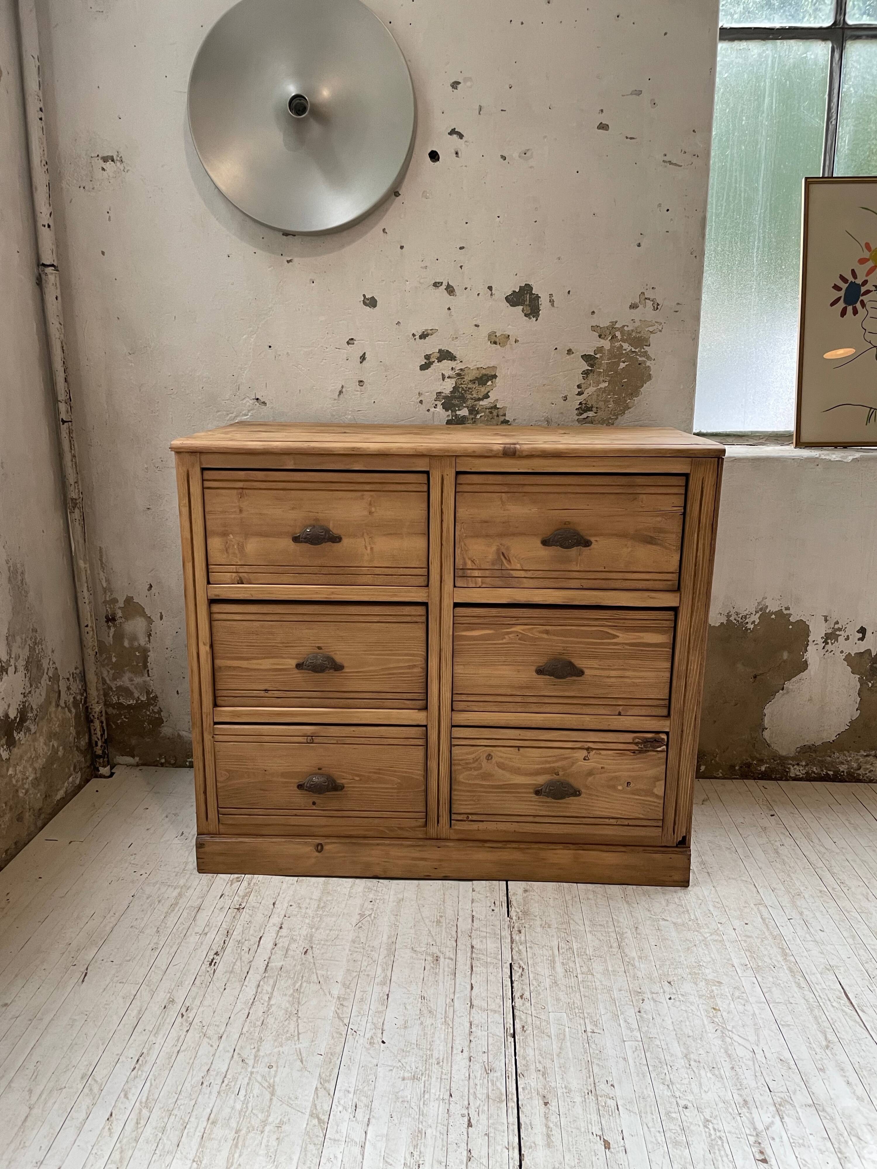 Convenient pine workshop furniture