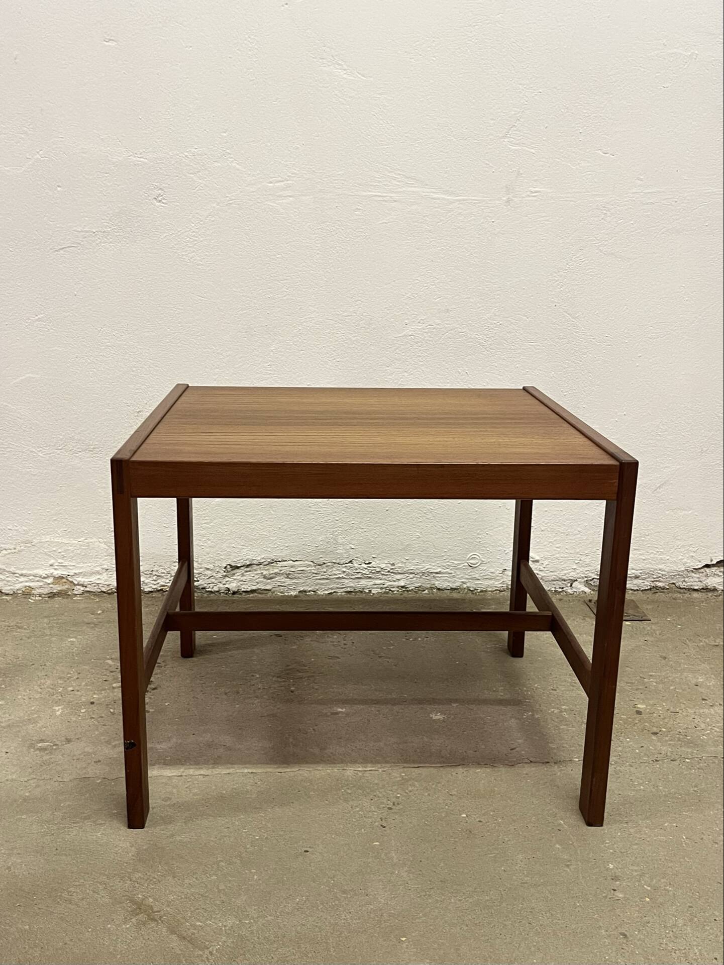 Table basse scandinave en teck