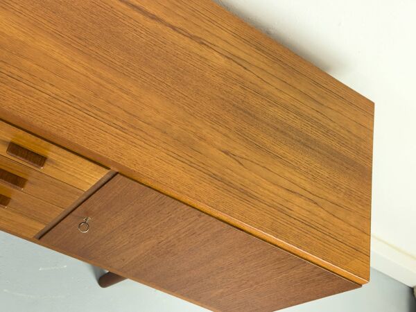 Buffet en teck par Hans J. Wegner pour Ry Møbler, 1959