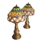 Paire de lampes en laiton anciennes en verre style Tiffany