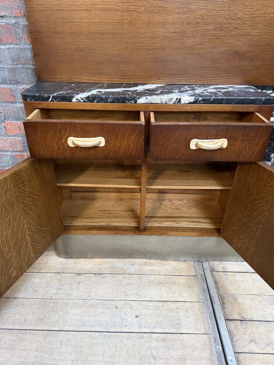 Large Art Deco entrance cloakroom