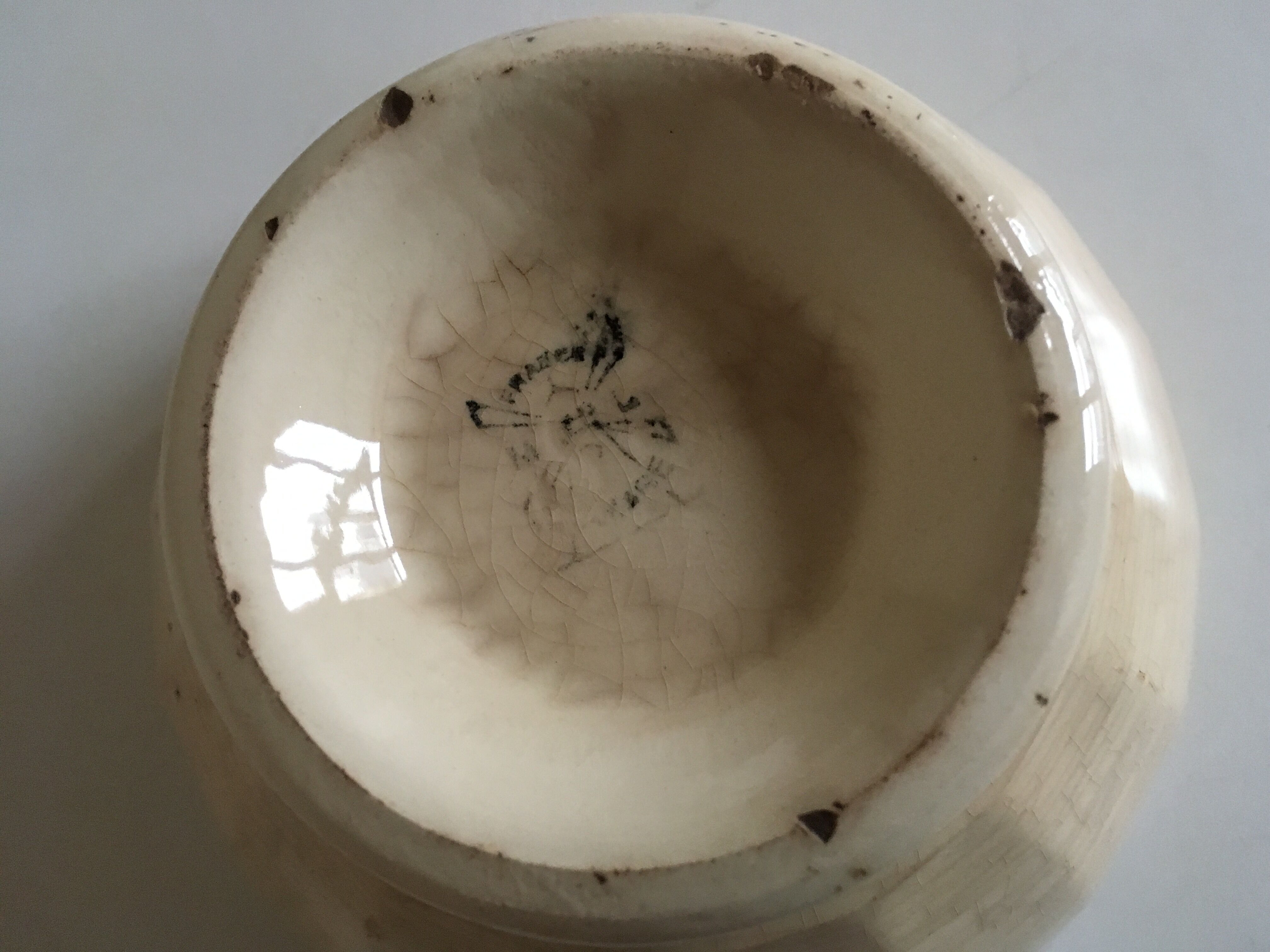 Bol de ferme 19e en faience blanc ivoire de St Amand