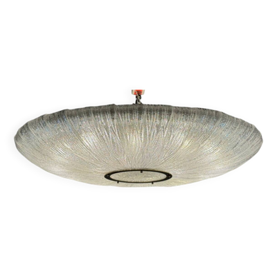 Important lustre en verre et laiton, Venini vers 1960, une paire disponible