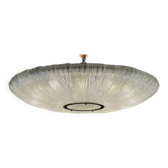 Important lustre en verre et laiton, Venini vers 1960, une paire disponible
