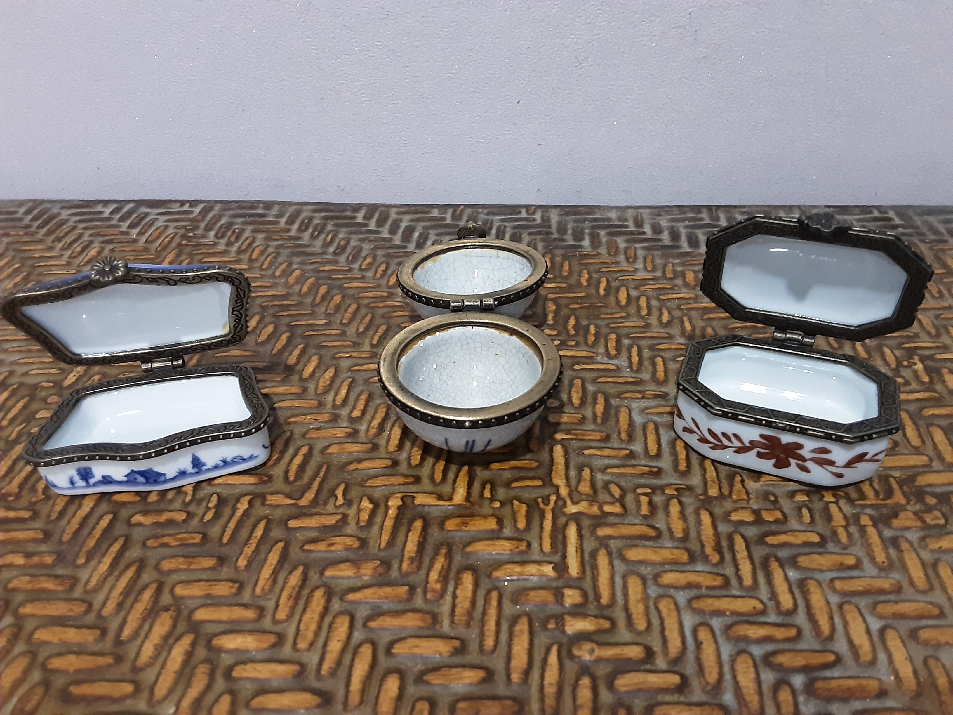 Lots of 3 old pill dispensers