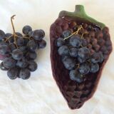 Ravier in the shape of a bunch of grapes pottery of St Clement
