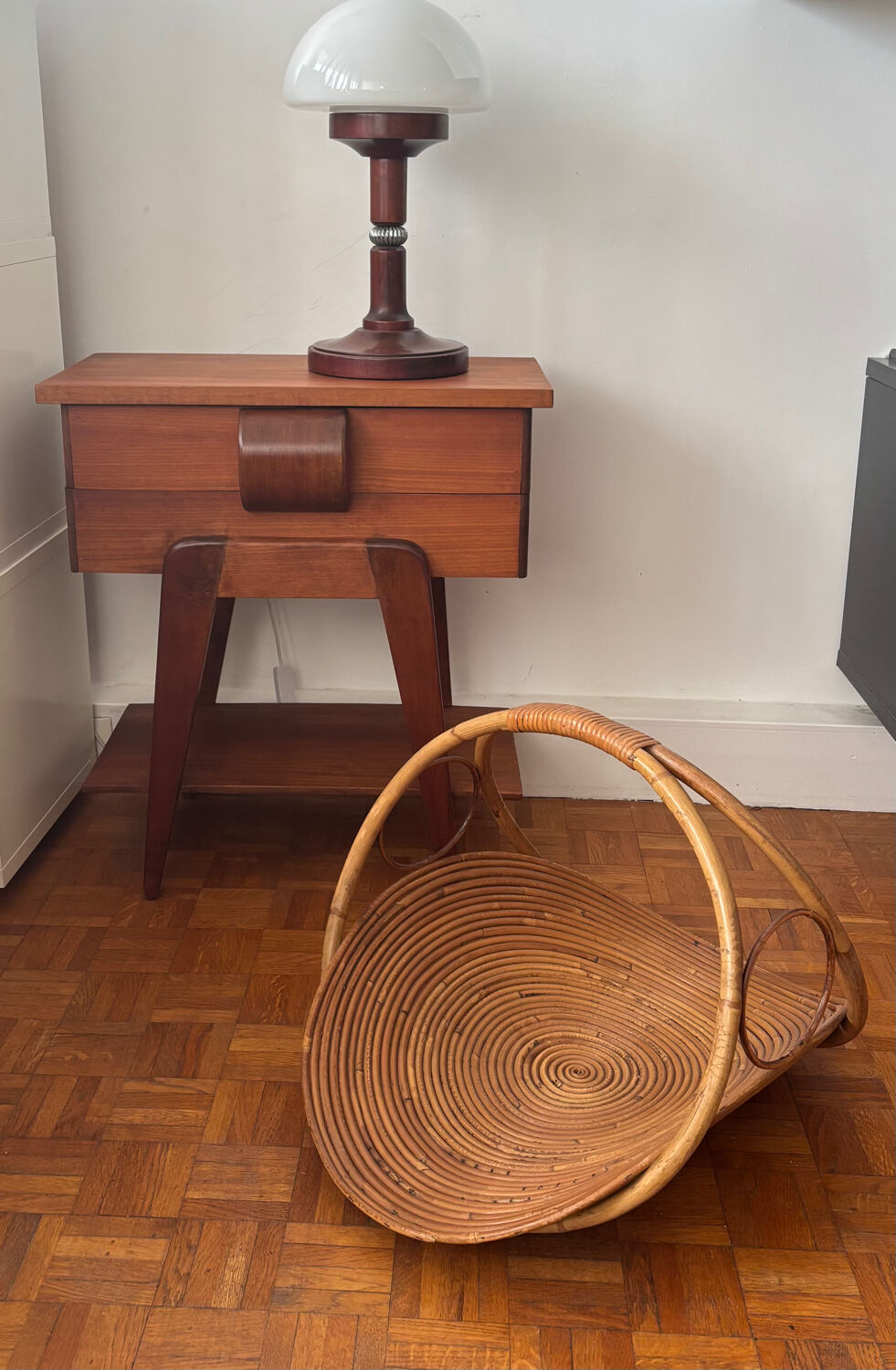 Italian log holder in rattan and bamboo from the 1960s