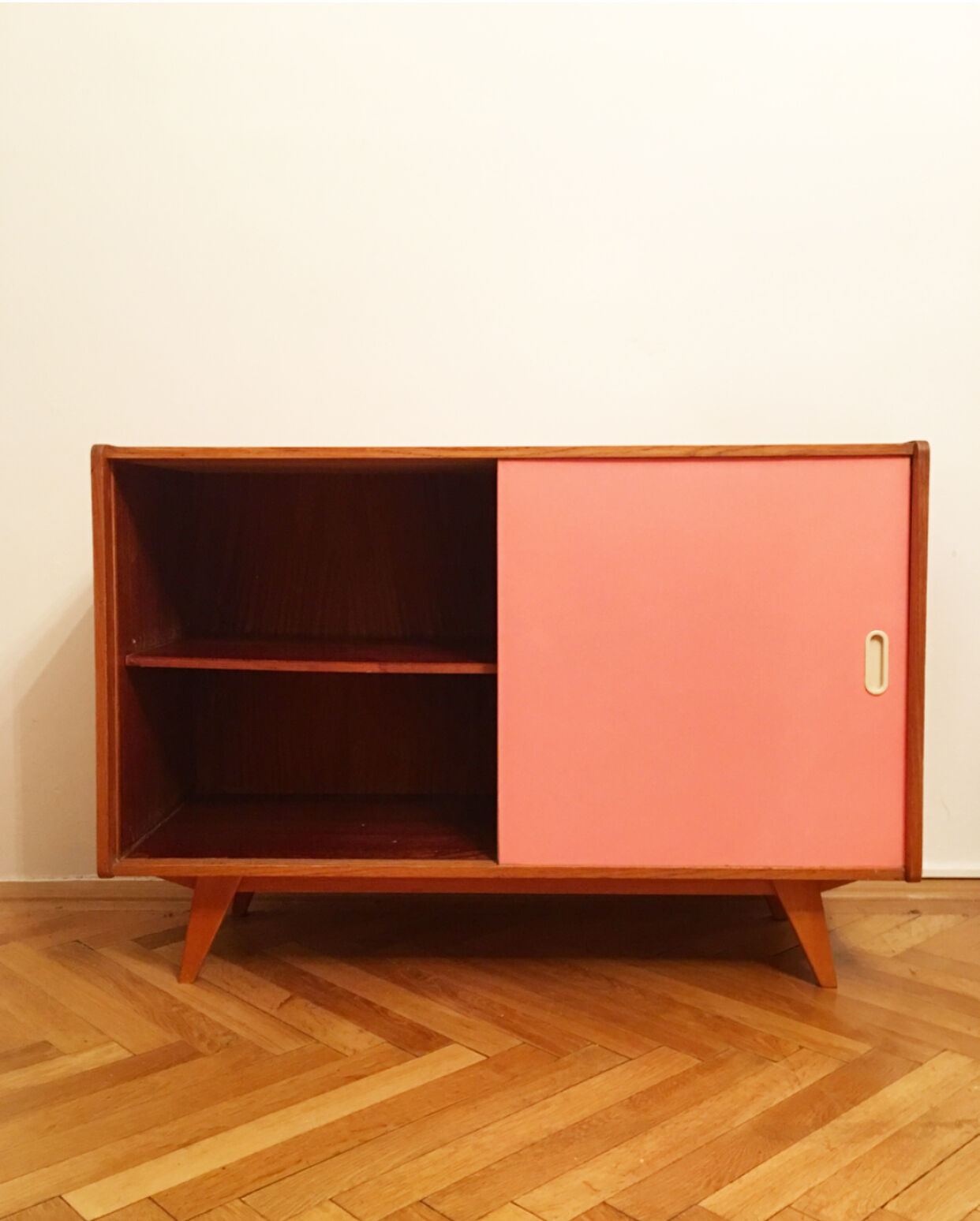 Buffet U 452 par Jiri Jiroutek for Interier Praha, 1960s