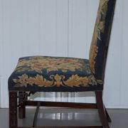 Paire de chaises Thomas Chippendale époque 1760 brodées sculptées