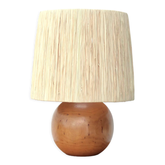 Lampe boule en bois avec abat jour en raphia années 70