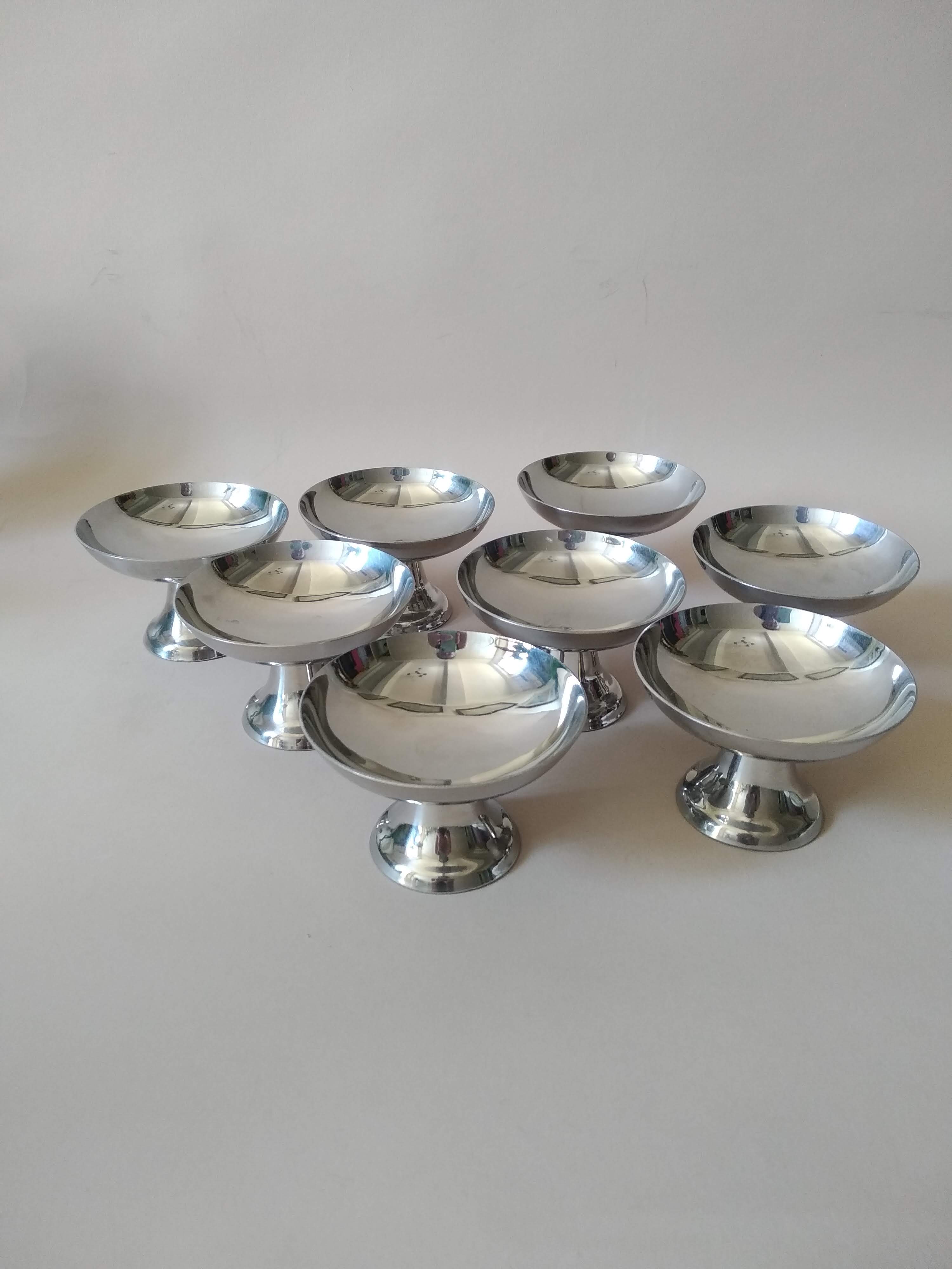 8 coupelles sur pied en inox Guy Degrenne