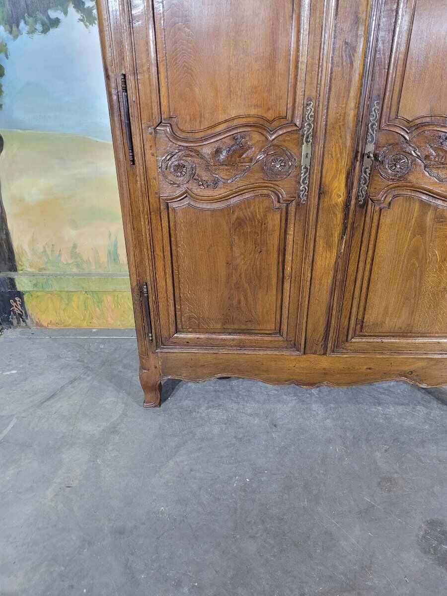 Armoire Louis XV en chêne