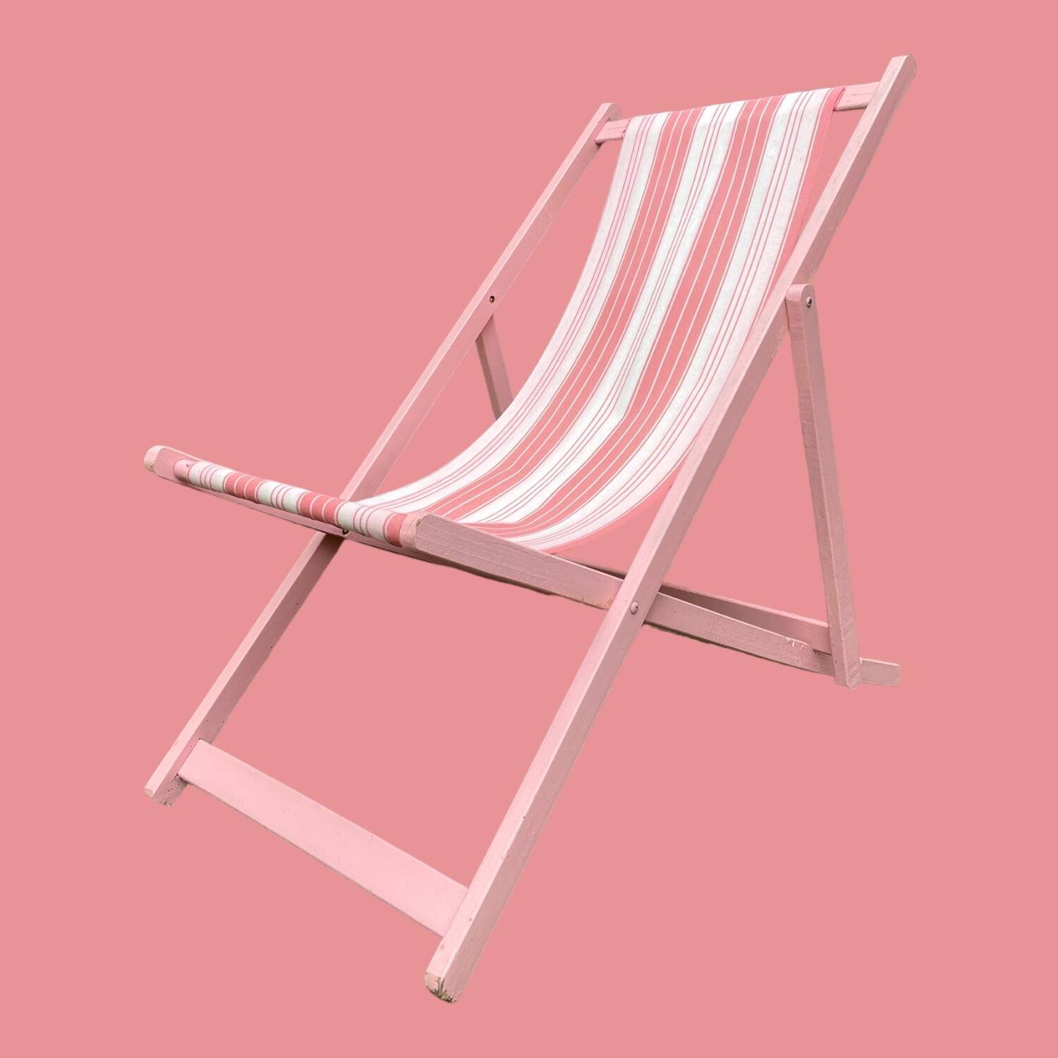 Vintage folding deck chair
