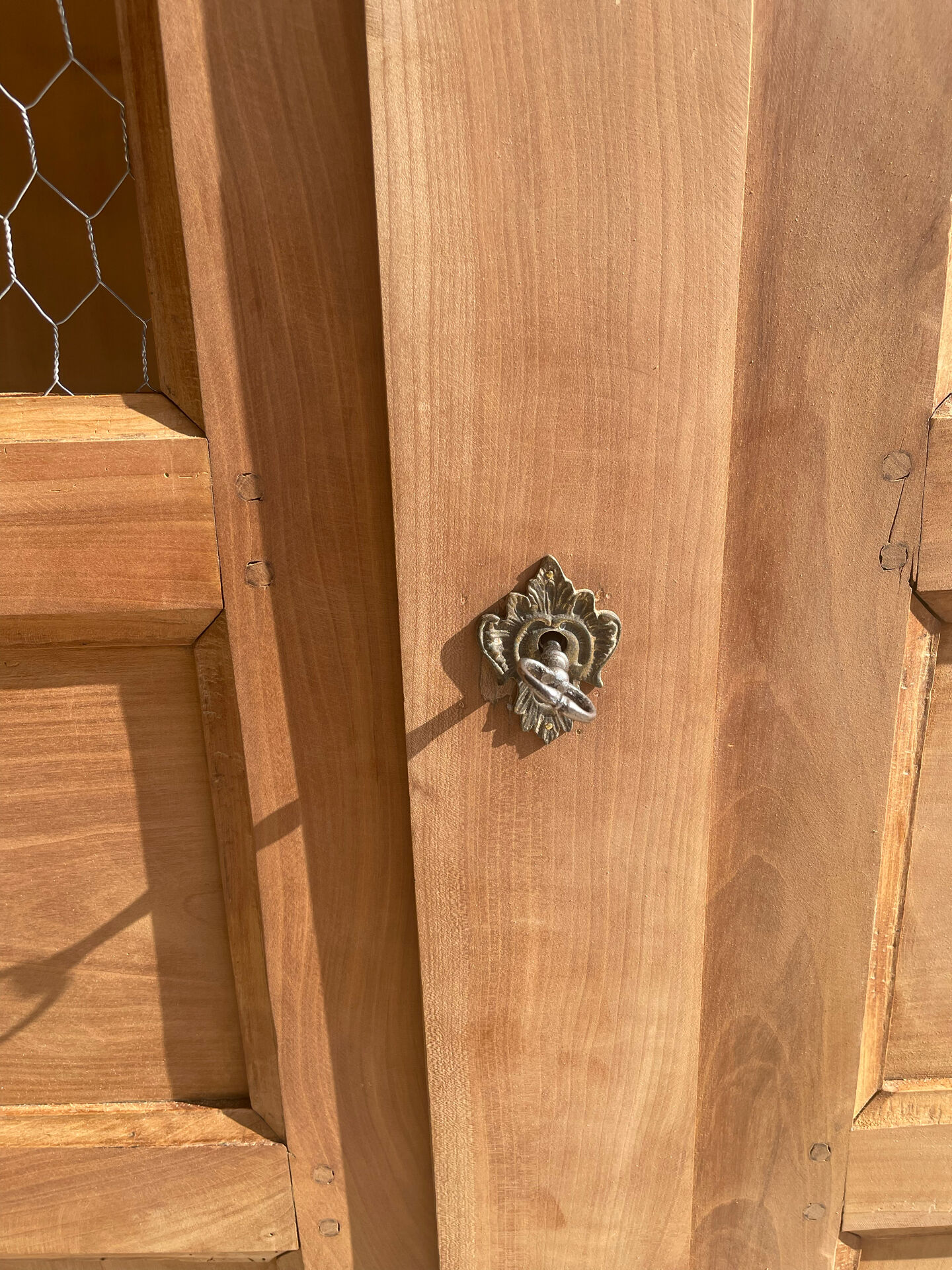 Armoire parisienne /vaisselier/bibliothèque