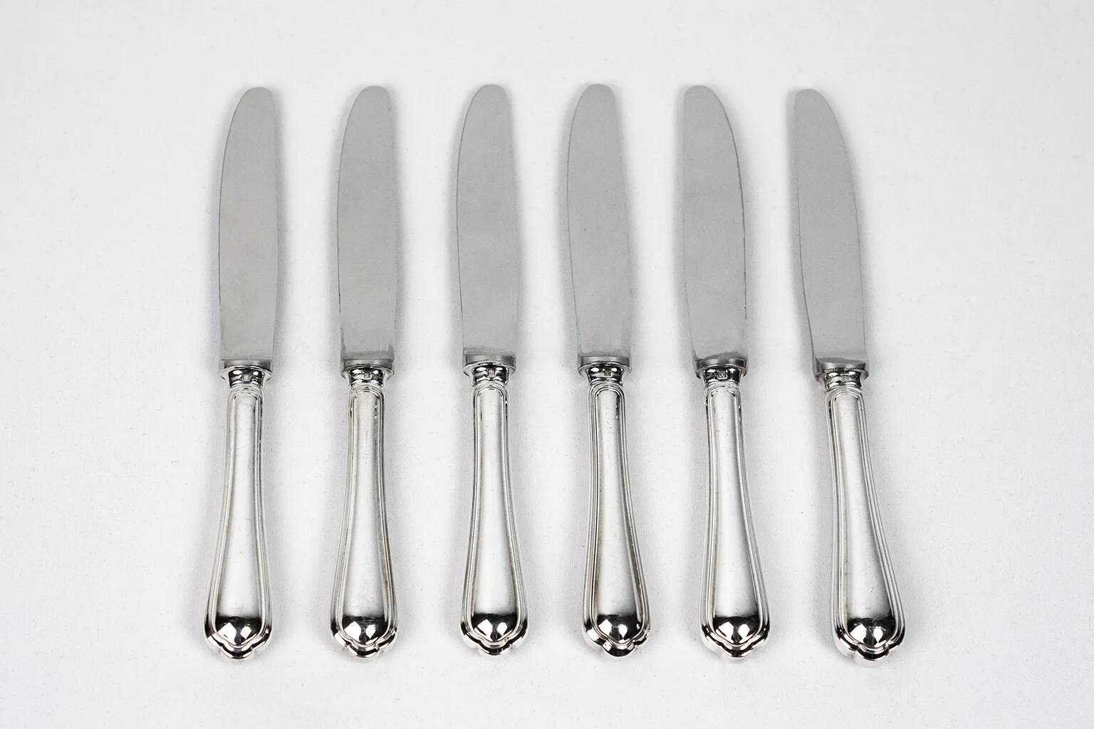 Christofle – 12 silver-plated dessert knives, Spatours model
