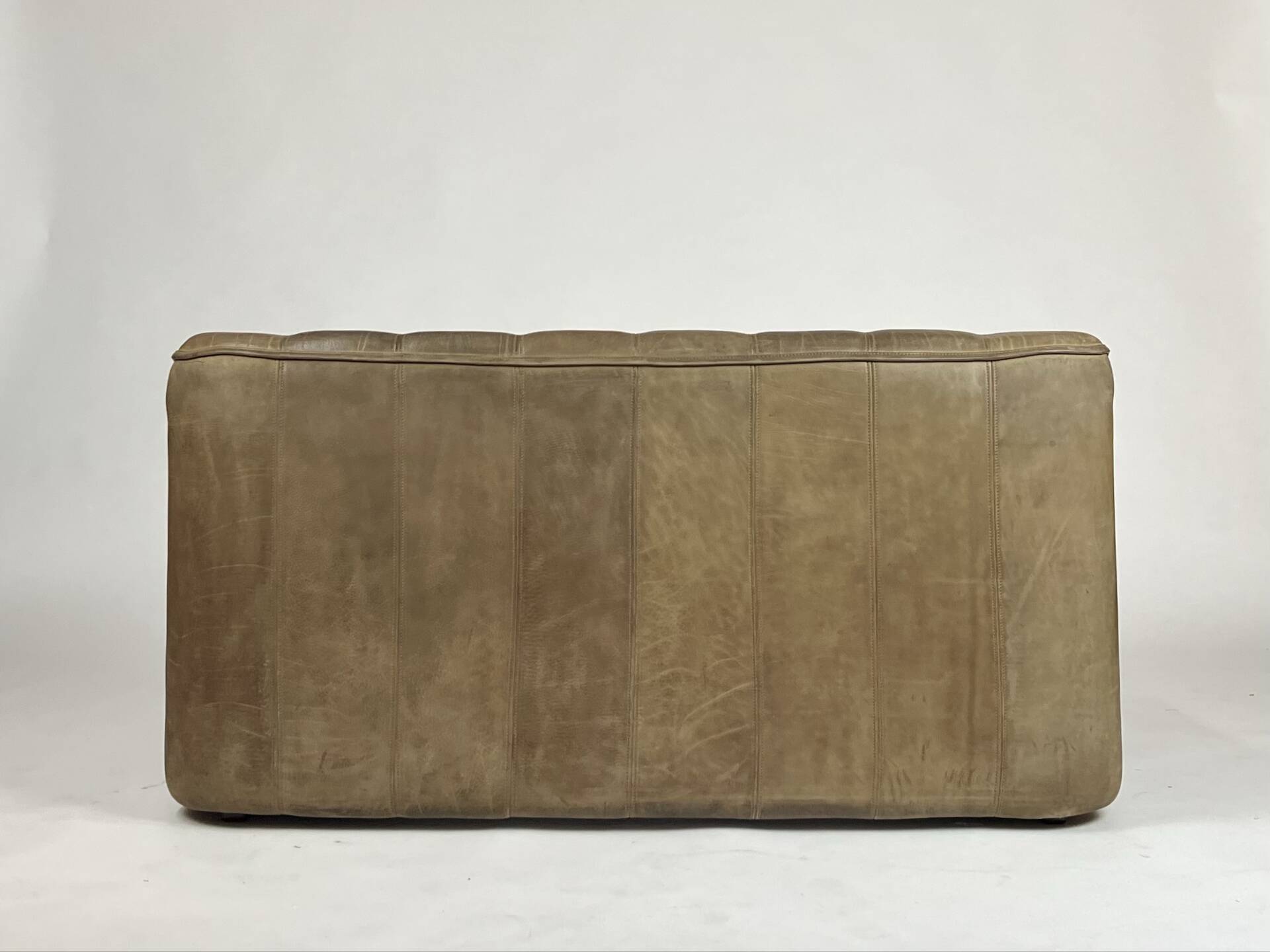 Vintage DS-44 de Sede leather sofa couch buffalo leather 70s