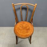 Set of 4 French Cafe Chairs with Graceful Seats