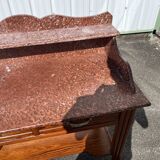 Meuble de toilette ancien en bois et marbre rouge