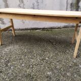 Farm table