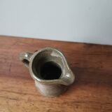 Petit vase en grès vintage signé