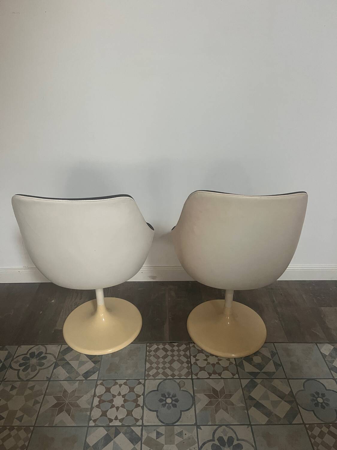 Pair of armchairs