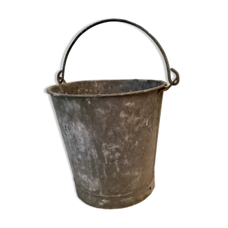 Galvanized well bucket with handle / vintage 50s