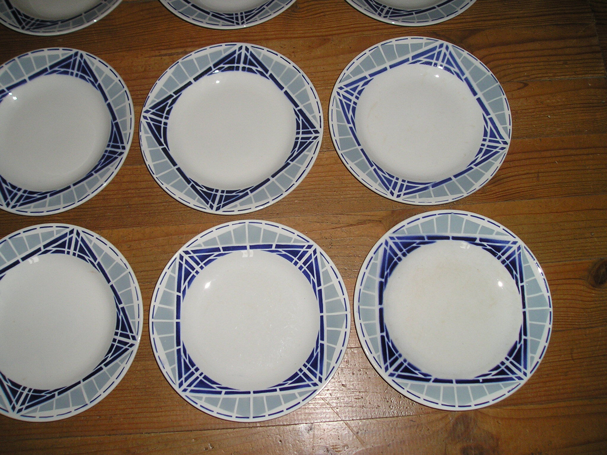 8-person St Amand tableware with Art Deco geometric patterns