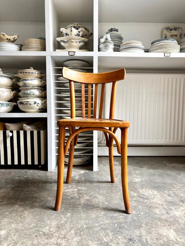 Chaise bistrot Luterma en hêtre cintré