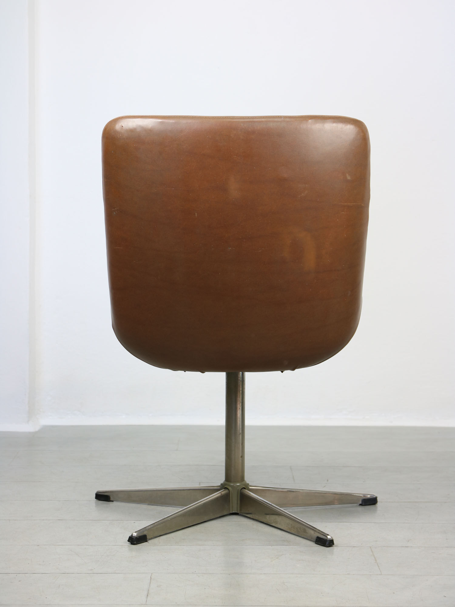 Mid-century Brown Leatherette Swivel Chair from Stol
