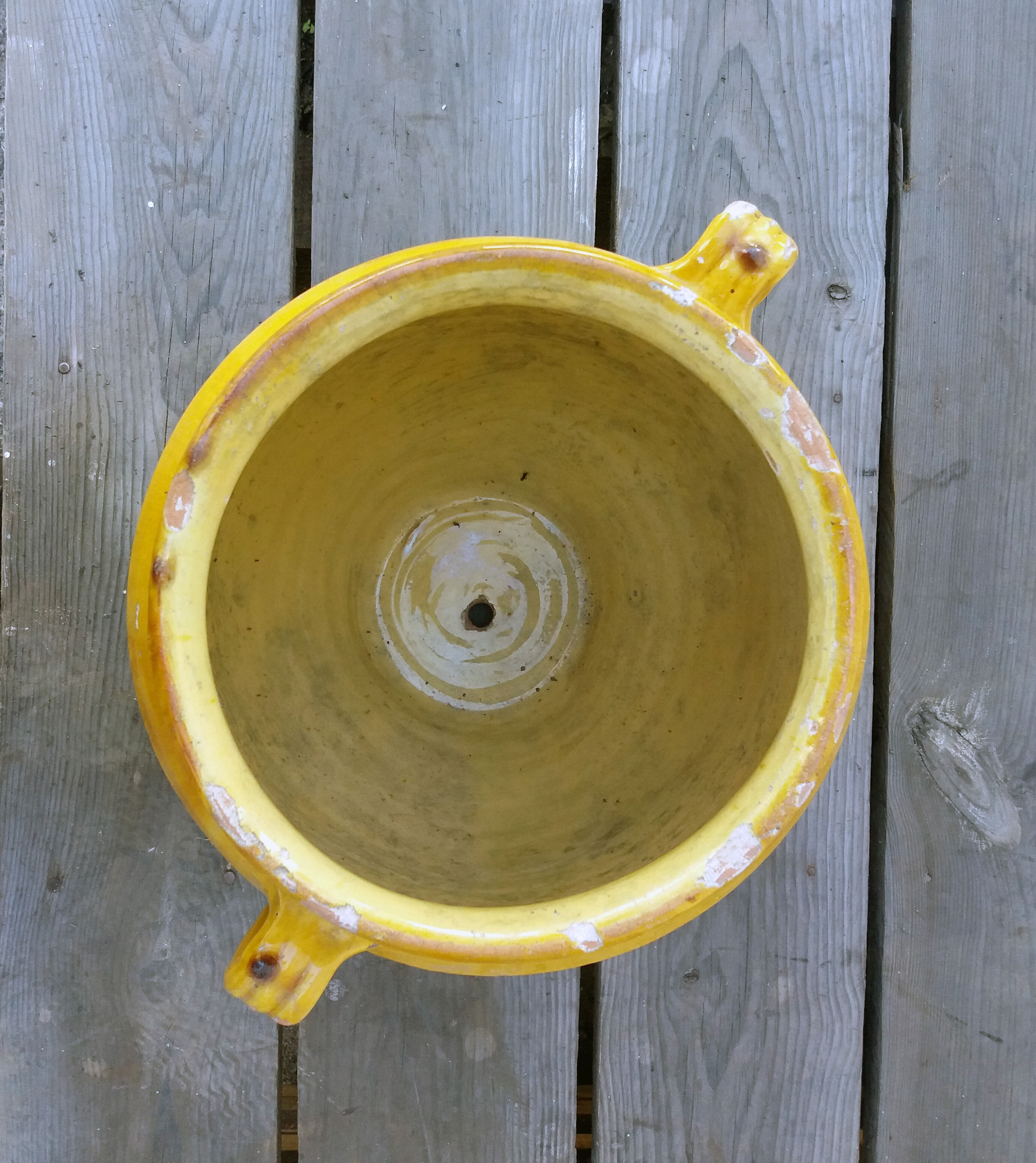 19th-century yellow varnished pot