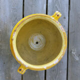 19th-century yellow varnished pot