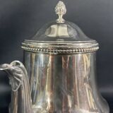 Théière en métal argenté ercuis décor frise de rang perles style louis xvi