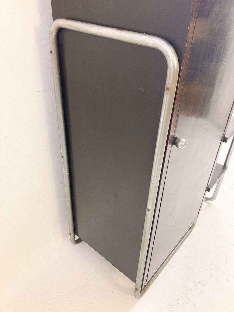 Modernist furniture in wood and tubular metal, 1920s