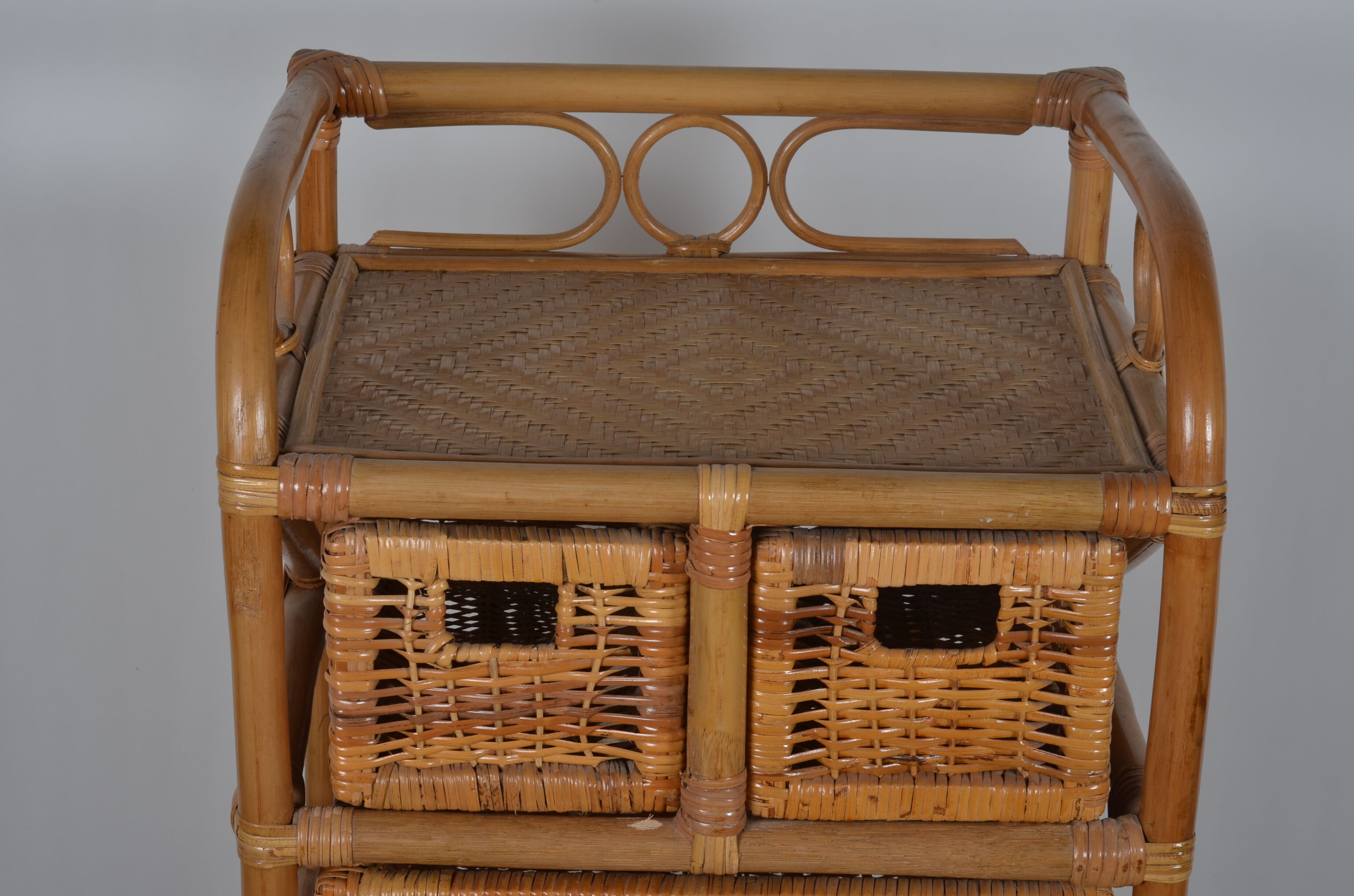 Rattan chest of drawers