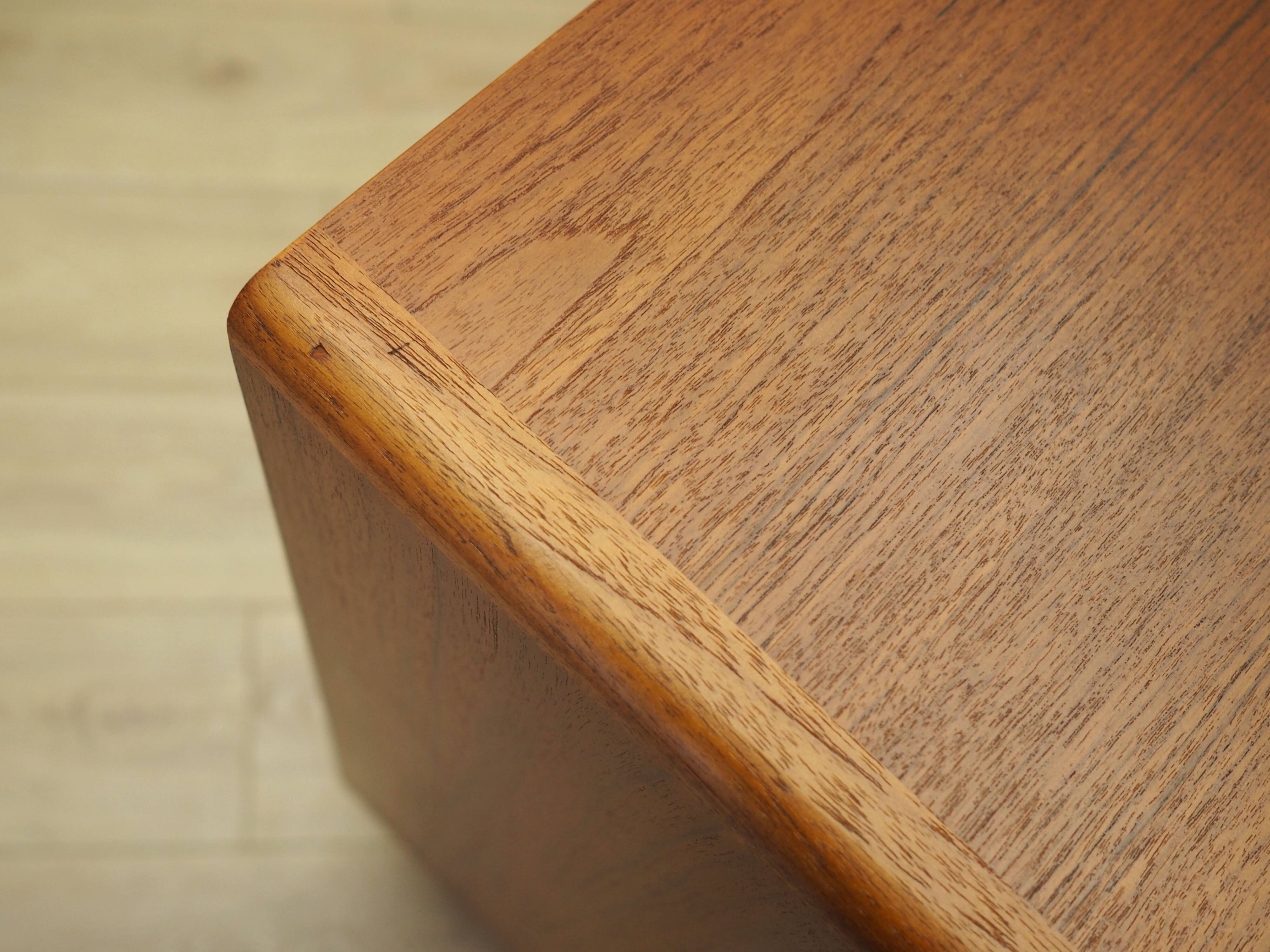 Buffet en teck, design danois, années 1970, fabricant : Dyrlund