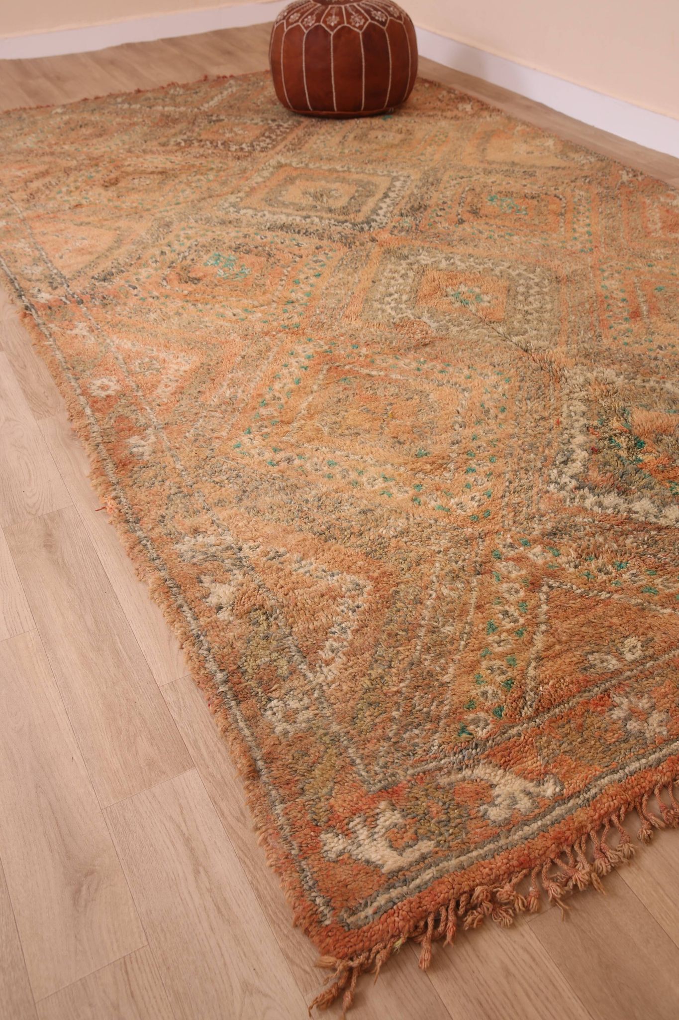 Peach Vintage Moroccan Rug 186 x 329 cm, Berber Wool Rug, Handmade Boho Rug