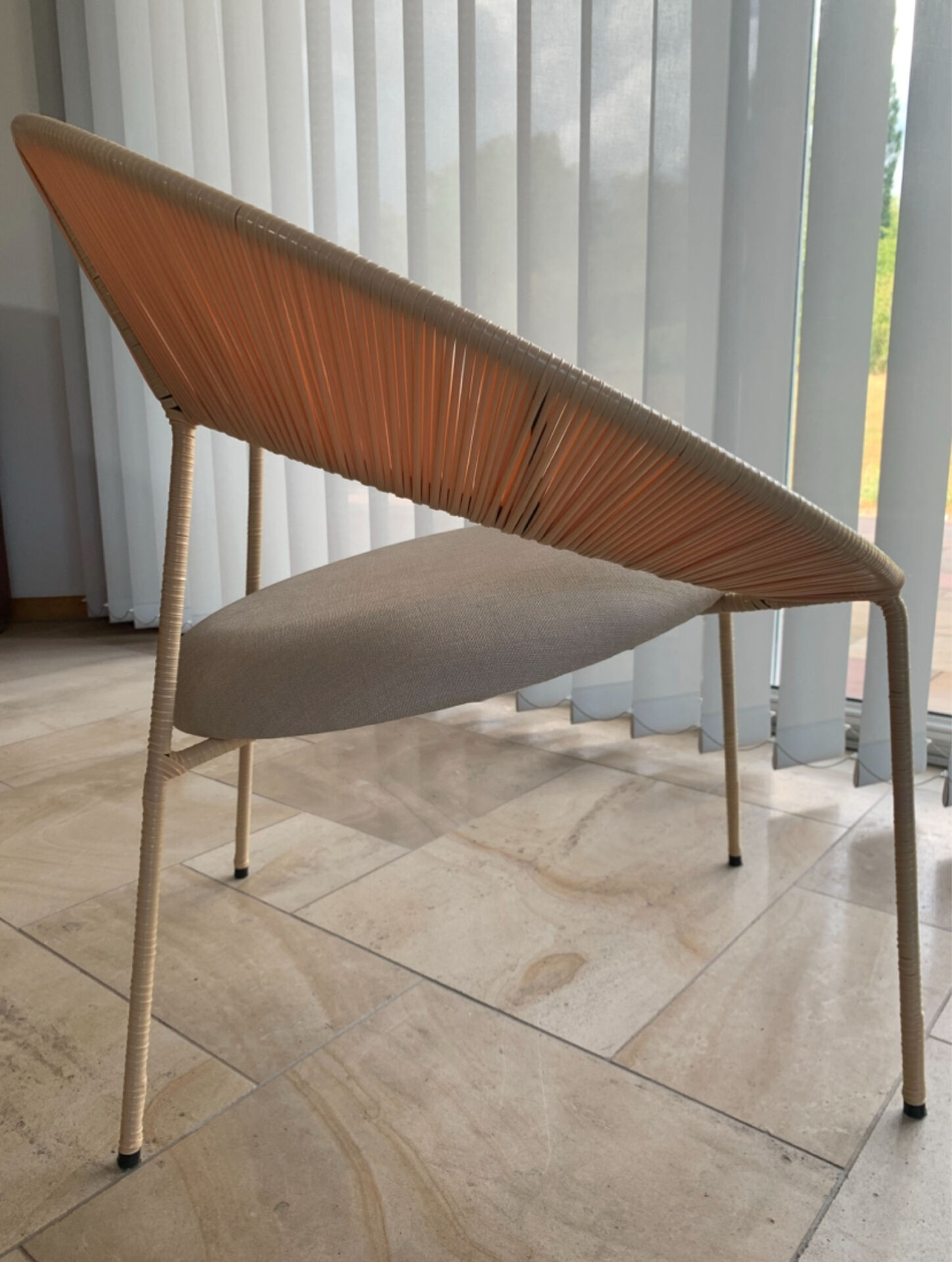 Fauteuil lounge au design circulaire vintage