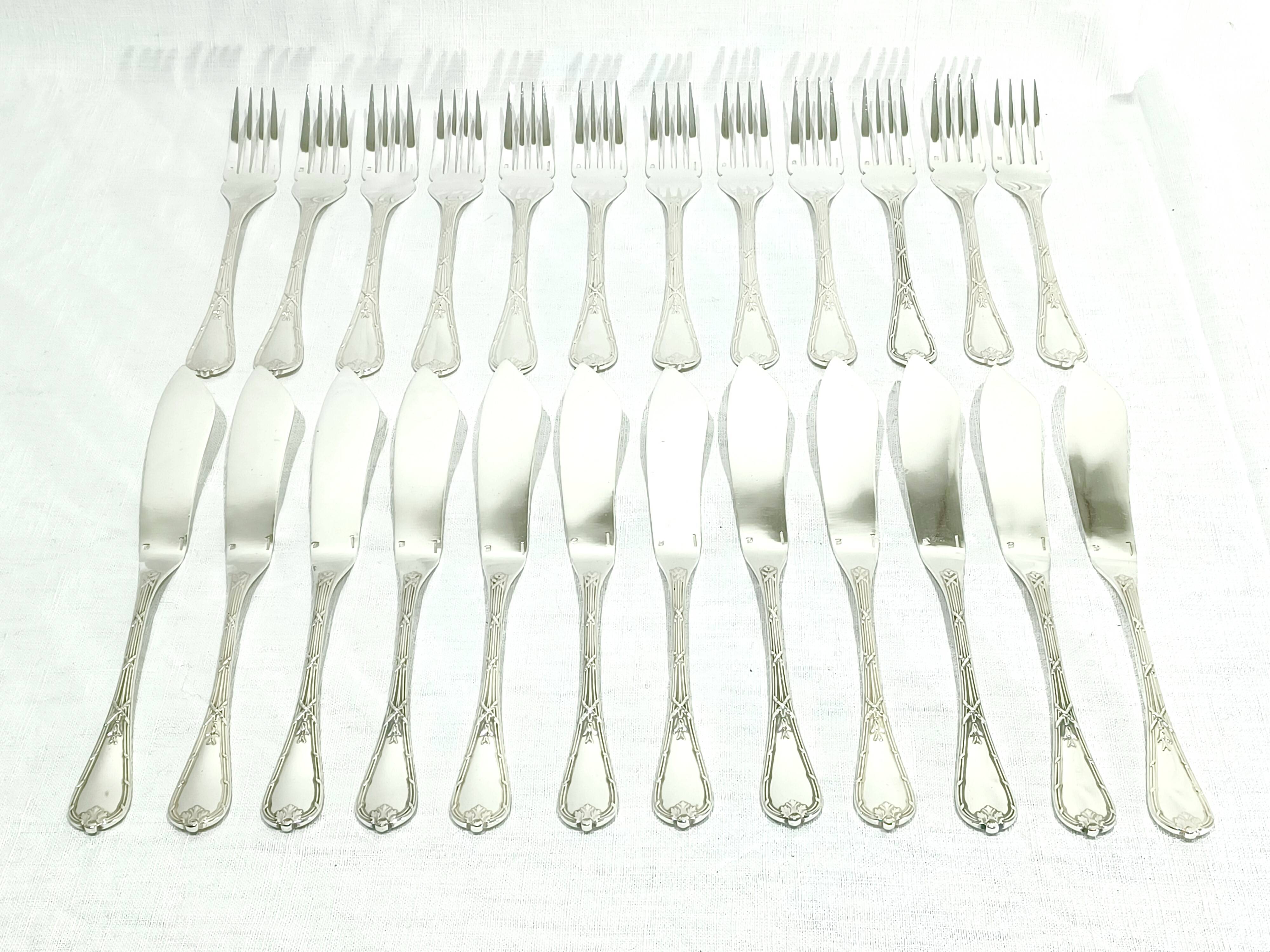 Christofle – 12-piece silver-plated fish cutlery set